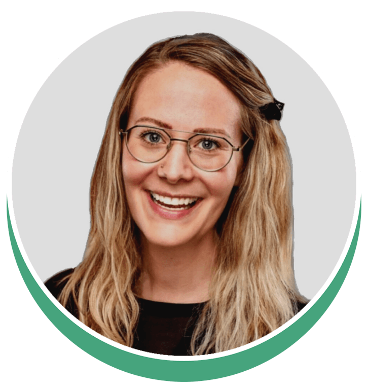 Mika-Ennis_registered-acupuncturist